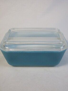Vintage Pyrex Refrigerator Dish Blue 502-B with Ribbed Lid 502-C